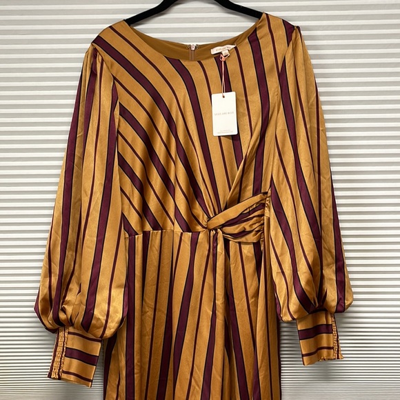 Skies Are Blue NWT Jiya Satin Striped Twist Front Maxi Dress Size Large - Picture 6 of 16